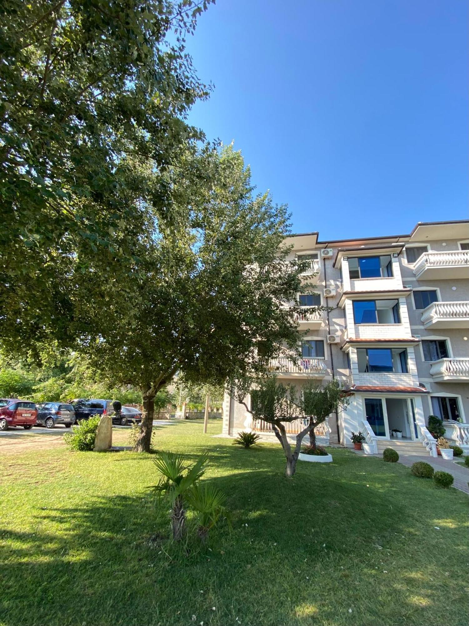 Apartment Sun Roll Baks-Rrjoll Экстерьер фото